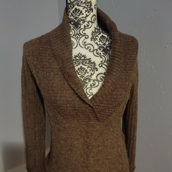 Maurice's Sweater - Picture 2 of 6